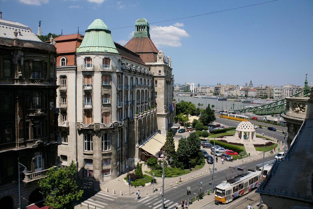 Five Season'S Apartment Budapest Exterior photo